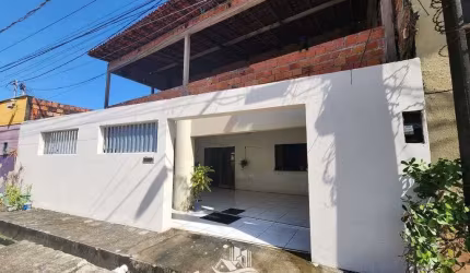 Oportunidade - Casa à Venda no Parque Sabiá - 3 quartos - Amplo Quintal