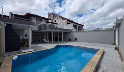 Excelente Casa Duplex a Venda em Alto do Calhau - 3 quartos - Lazer Privativo