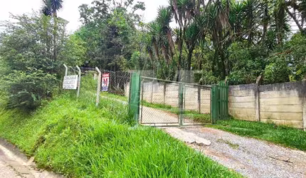 Chácara em Campo Largo, com 22.000 m², 3 Quartos, Fogão a Lenha, Vista Privilegiada e Casa Aconchegante