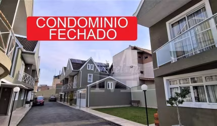 Triplex. Água Verde/Guaíra. Condomínio Fechado, 03 Quartos, Churrasqueira e Armários.