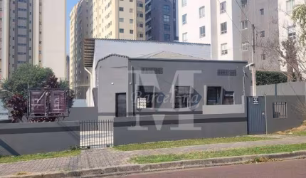 TERRENO ESTRUTURAL ÁREA NOBRE DO CRISTO REI DE ESQUINA 15X30 ENTRE AVENIDA NOSSA SENHORA DA LUZ E JARDIM BOTÂNICO.