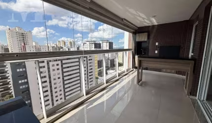 Raro apartamento com 193m² de área interna, andar alto, ensolarado. Tudo prontinho para receber você e sua família!