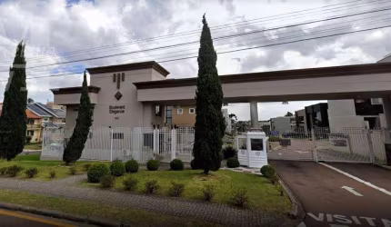 Sobrado em condomínio fechado, com 3 dormitórios para alugar, 300 m² por R$ 7.740/mês - Bairro Alto - Curitiba/PR