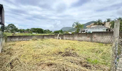 Excelente lote no bairro Rio Vermelho/Florianópolis-SC - Não financia