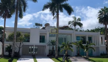Casa em condomínio para venda ou locação em Riviera de São Lourenço