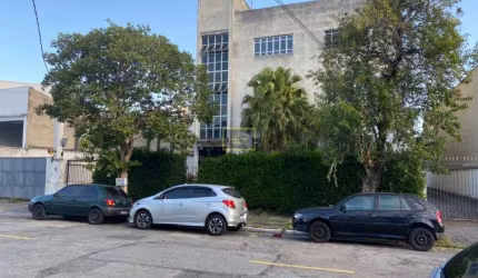 Prédio comercial em ótima localização à 1 Km da Marginal do Rio Pinheiros