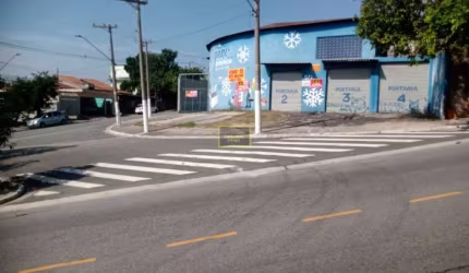 Galpão para venda ou locação na Estrada do Campo Limpo