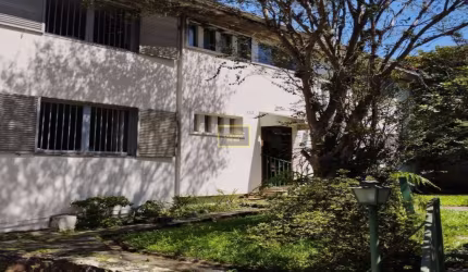 Casa com quatro suítes para venda no Morumbi