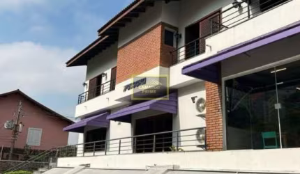 Sobrado comercial para locação na Vila Madalena