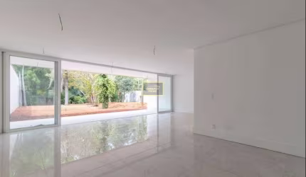 Sobrado novo à venda na Granja Julieta