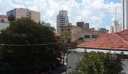 Ótimo apartamento, prédio torre única, à 20 metros da Rua dos Pinheiros