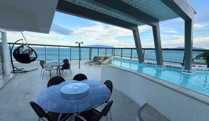 Cobertura Duplex Frente Mar à Venda em Caraguatatuba