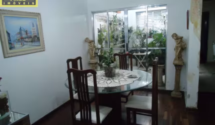 Casa de vila, uma raridade em Pinheiros. Próximo ao Metrô Terminal Pinheiros!