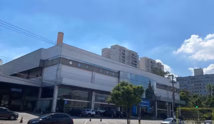 Prédio para uso comercial/industrial em Santo Amaro, acesso rápido e fácil a Marginal Pinheiros...