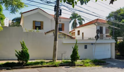 Sobrado de esquina para venda no Pacaembu