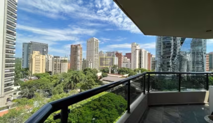 Apartamento com 03 suítes para venda no Itaim Bibi