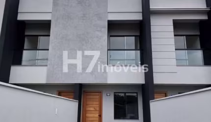 Casa Geminada com 2 quartos, Jarivatuba - Joinville