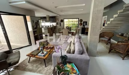 Casa com 1 suíte + 2 demi-suítes, Iririú - Joinville