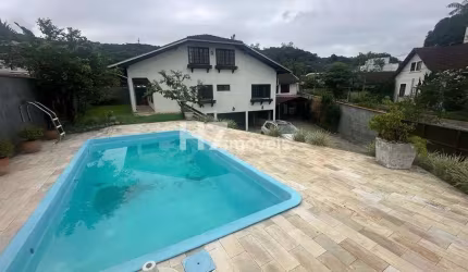 Casa com 1 suíte + 2 quartos, Saguaçu - Joinville