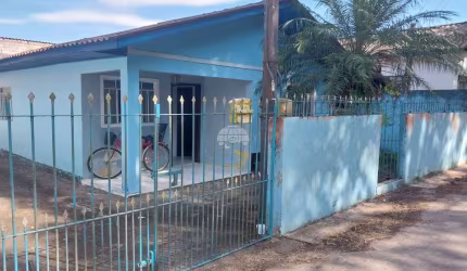 Casa com 2 quartos à venda na RUA DAS VIUVA, 109, Batel, Antonina, 190 m2 por R$ 130.000