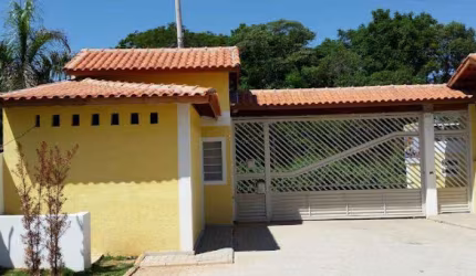 Casa à Venda em Vargem Grande Paulista - 3 Quartos, 1 Suíte, 2 Vagas