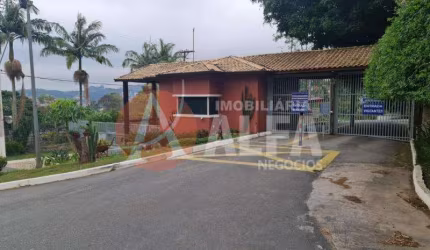 Bela Casa Alto Padrão - 3 Dormitórios - Condomínio Granja Caiapiá - Pitas - Cotia/SP
