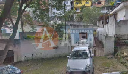 Casa com entrada compartilhada - 1 Dormitório - Jardim Adelina - Cotia/SP