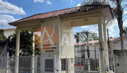 Casa com 2 Dormitórios - Condomínio Residencial Parque das Árvores - Cotia - SP