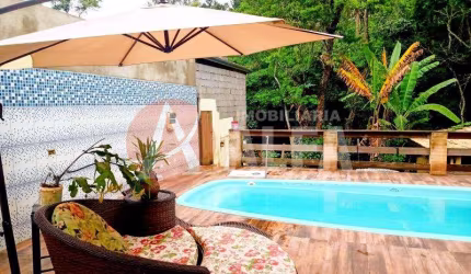 Casa  com 3 Dormitórios - Vila Jovina - Cotia / SP