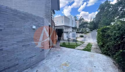 Linda Casa 03 suítes - Cond. Jardim das Paineiras- Ótima localização e segurança! Rua do Shopping Granja Viana! - 03  Suítes - Condominio Paysage Clair - Granja Viana - SP-