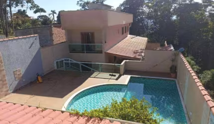 Casa - 06 quartos - 05 banheiros - Piscina - Tijuco Preto