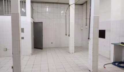 Salão comercial com 200m² - Parque Rincão - Cotia/SP