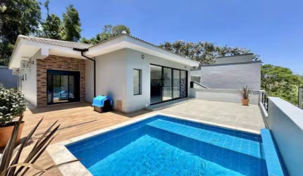 MODERNA Casa Térrea, 3 sts, elevador na garagem e Piscina - Cond. Reserva do Vianna - Granja Viana - Cotia/SP