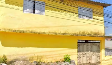CASA com  COZINHA INDUSTRIAL e GALPÃO  200m2  Km30 - Jardim Barro Branco - Cotia / SP