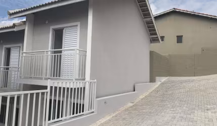 Casa 2 Dormitórios a venda no Bairro Lajeado Cotia