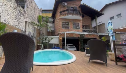 Oportunidade Única! Casa com Piscina e 3 Suítes na Granja Viana – Próxima ao The Square'
