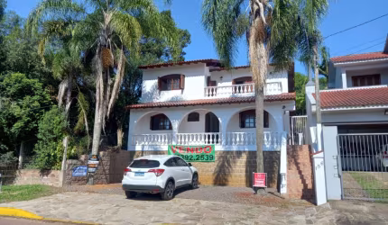 Linda casa reformada condomínio Cantegril Viamão/RS