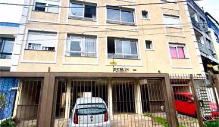 AMPLO APARTAMENTO - 03 DORM - SACADAO COM CHURRASQUEIRA