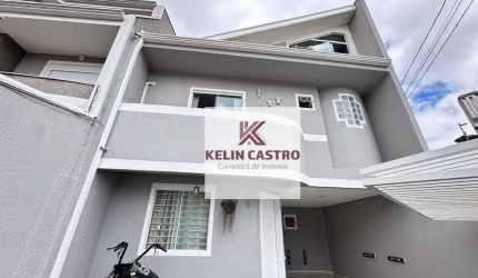Sobrado com 3 dormitórios à venda, 180 m² por R$ 870.000,00 - Uberaba - Curitiba/PR
