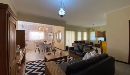 Casa com 3 quartos à venda no Centro, Águas de São Pedro , 275 m2 por R$ 1.200.000