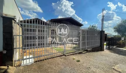 Casa com 3 quartos para alugar na Vila Rezende, Piracicaba , 242 m2 por R$ 2.900