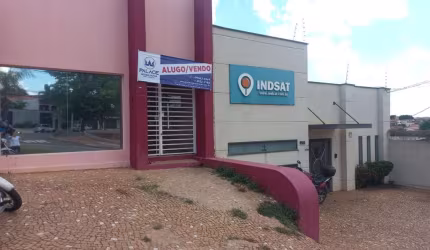 Casa comercial com 3 salas para alugar no Paulista, Piracicaba , 237 m2 por R$ 3.700