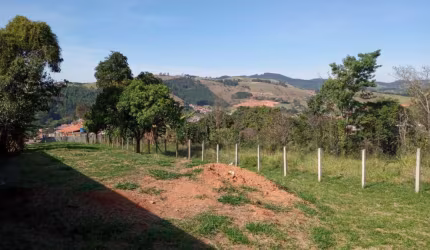 Terreno à venda no Centro, Piracaia , 700 m2 por R$ 250.000