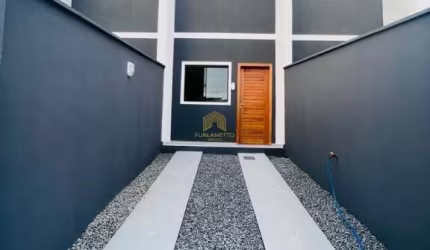 Casa com 2 quartos à venda na Flávio Freire da Silva, 147, Nova Brasília, Joinville por R$ 232.900
