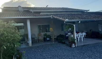 Casa com 3 quartos à venda na Rua Maria Santa Correa, 670, Vila Nova, Joinville por R$ 415.000