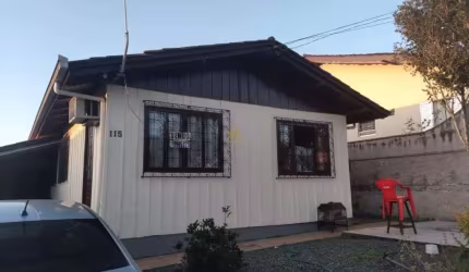 Casa com 2 quartos à venda na Rua Guarapuava, 100, Floresta, Joinville por R$ 349.000