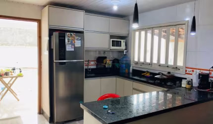 Casa com 2 quartos à venda na Denise Timm, 51, Paranaguamirim, Joinville por R$ 279.000