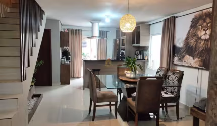 Casa com 3 quartos à venda na Rua Senador Rodrigo Lobo, 952, Jardim Iririú, Joinville por R$ 381.900