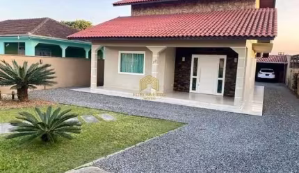 Casa com 3 quartos à venda na João de Souza Mello e Alvim, 73, Vila Cubatão, Joinville por R$ 579.900