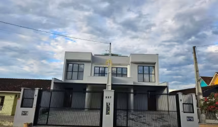 Casa com 2 quartos à venda na Rua Tarumã, 300, Guanabara, Joinville por R$ 799.900